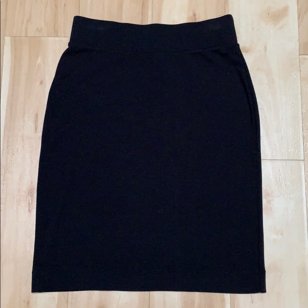 Black H&M skirt